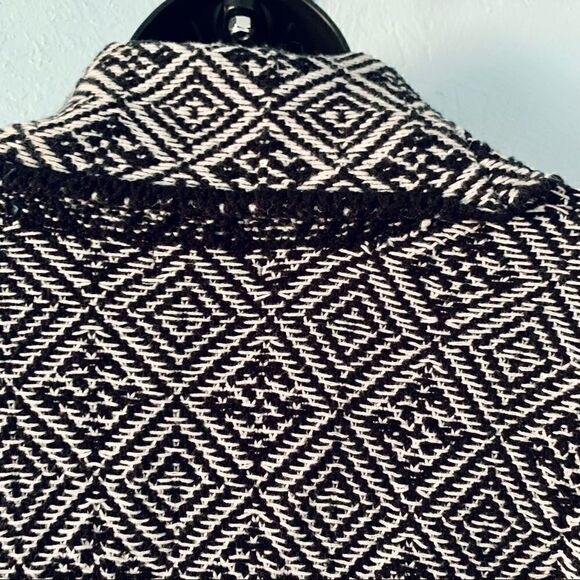Style & Co Black & White Aztec Print Cowl Neck Sweater Size PS - Picture 8 of 11